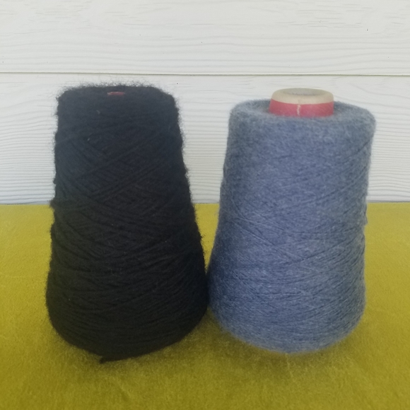 Vintage Lot Of 2 Large Thread Sewing Cones Blue/Black Vtg Craft Room Decor - Picture 1 of 7